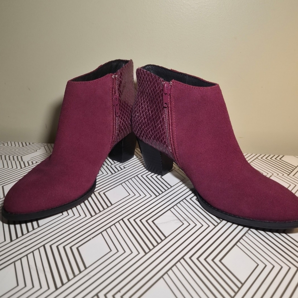 Vionic Ankle Booties